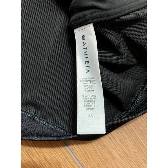 Athleta NWT Shanti Lace Crop Tank Black Size 2X - Picture 6 of 10